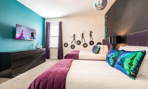 5 bedrooms, iron/ironing board, Internet, bed sheets