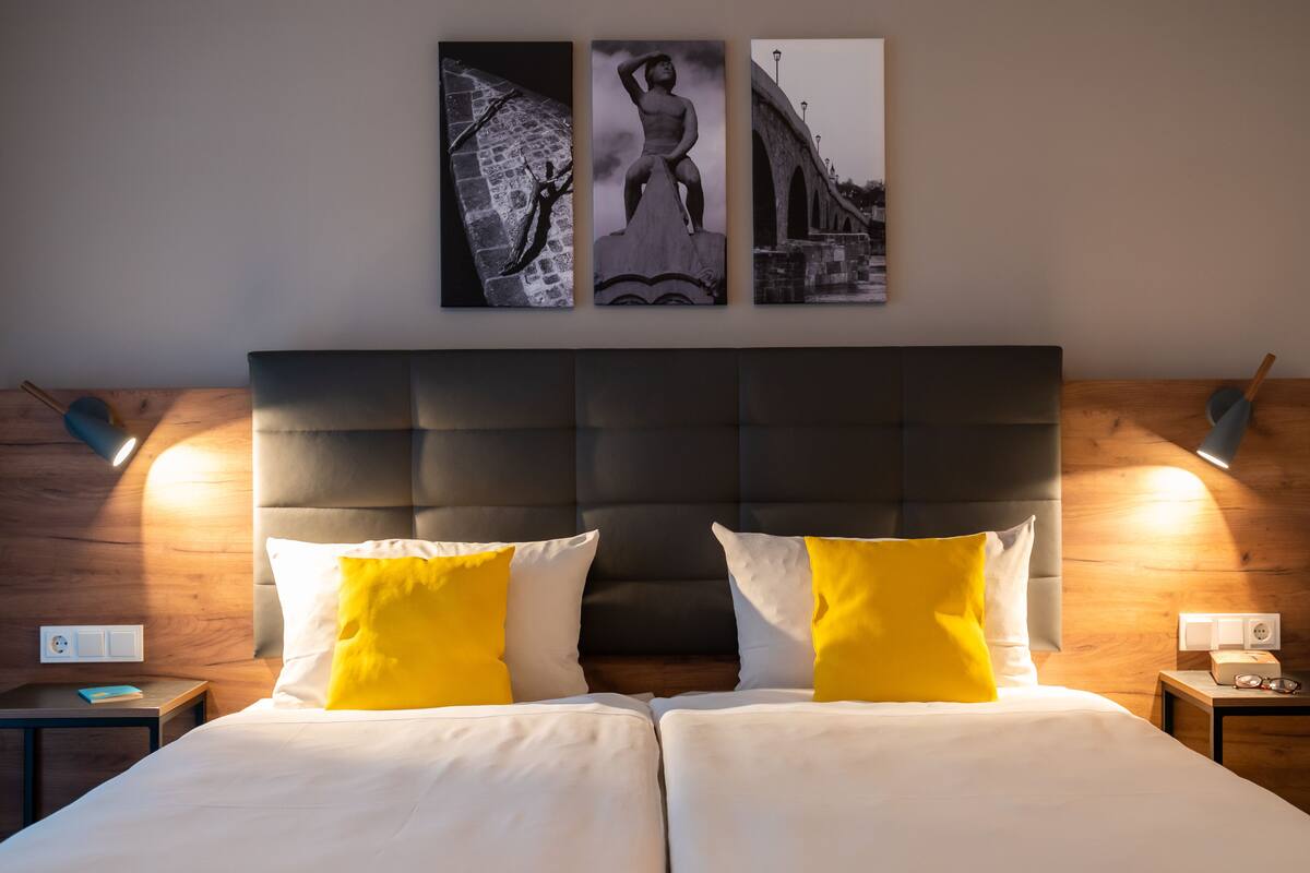 comfort double room, non smoking | hypo-allergenic bedding, in-room safe, desk, laptop workspace