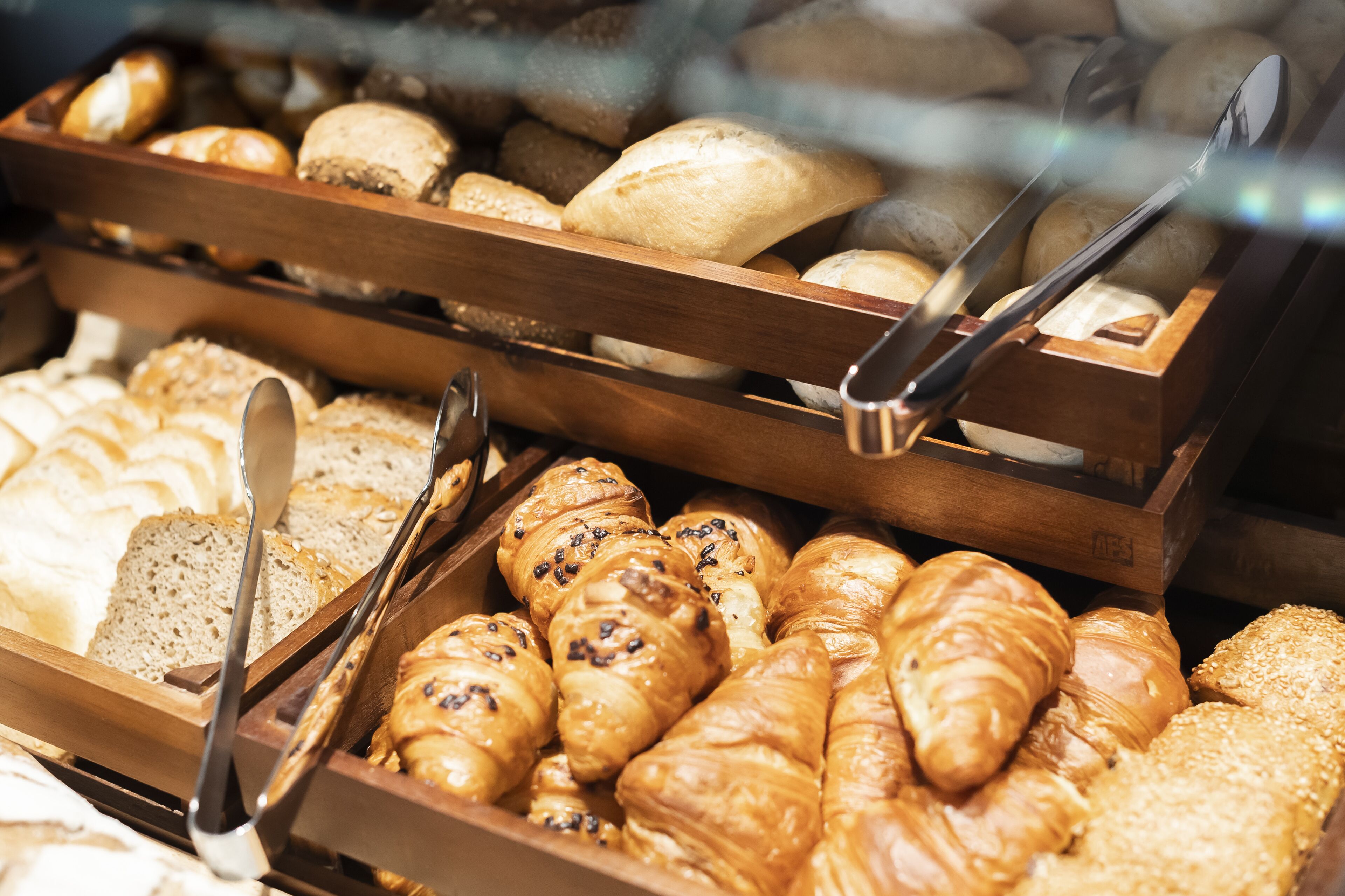 daily buffet breakfast (eur 16.90 per person)