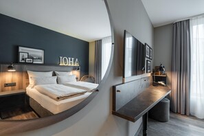 Standard Room (High Floor) | In-room safe, desk, soundproofing, iron/ironing board