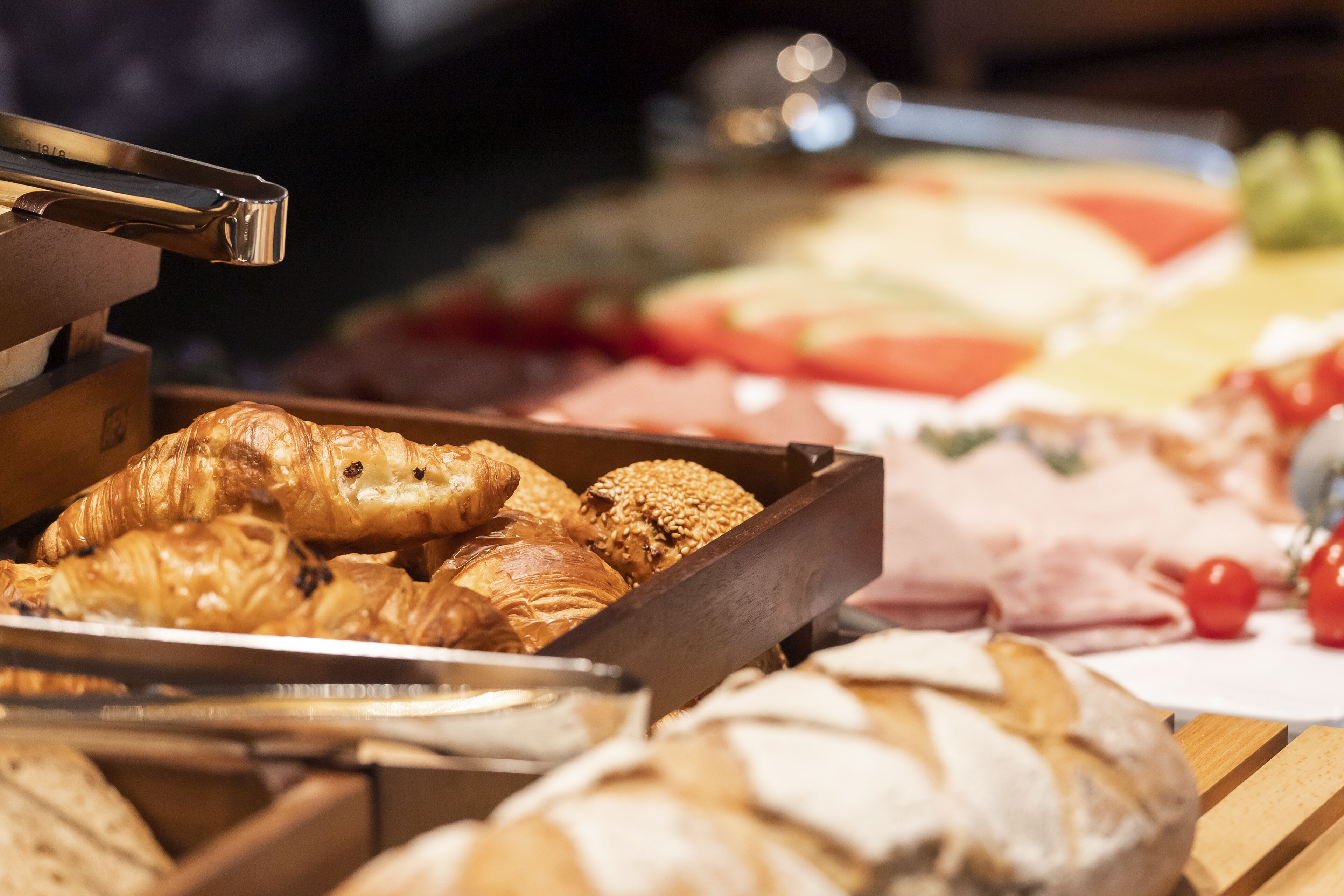 daily buffet breakfast (eur 16.90 per person)