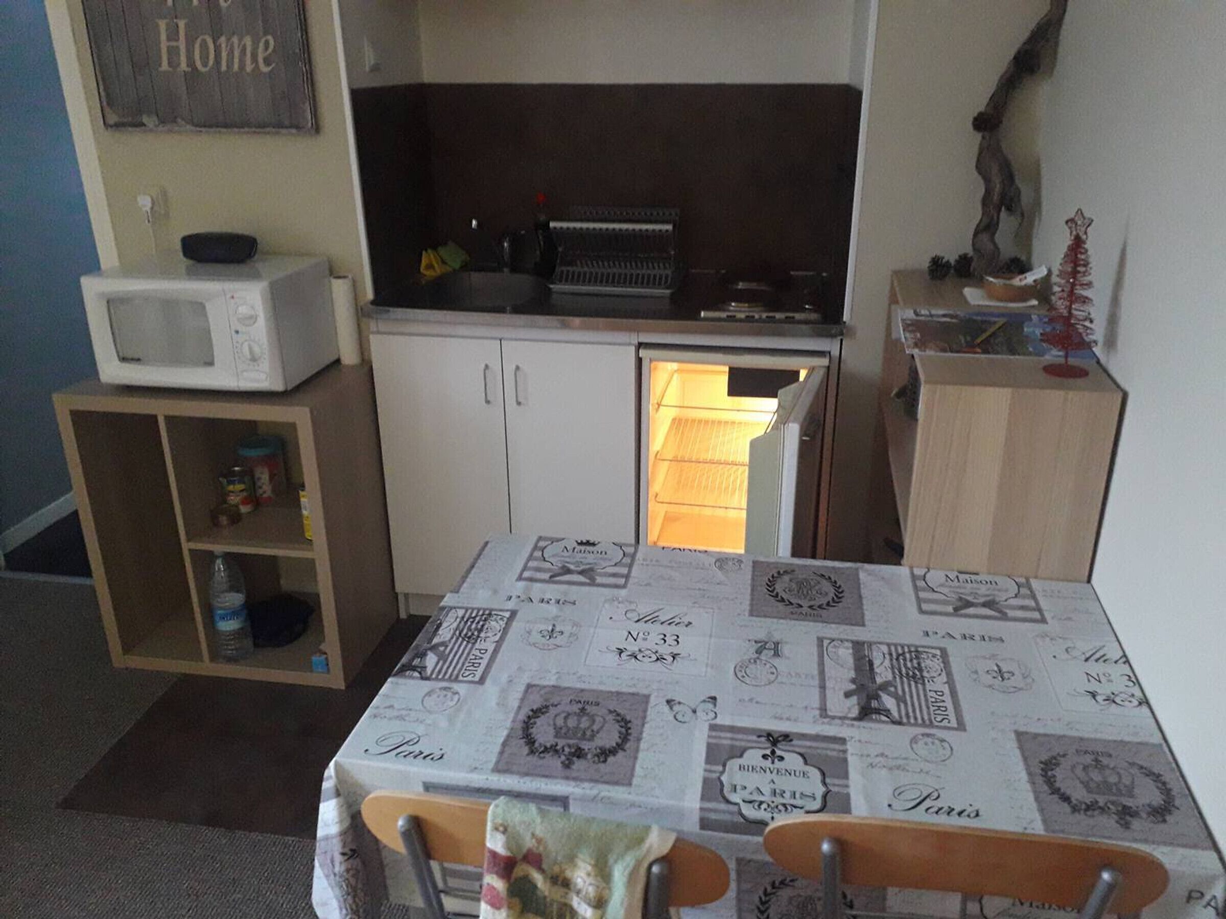 Réfrigérateur, micro-ondes