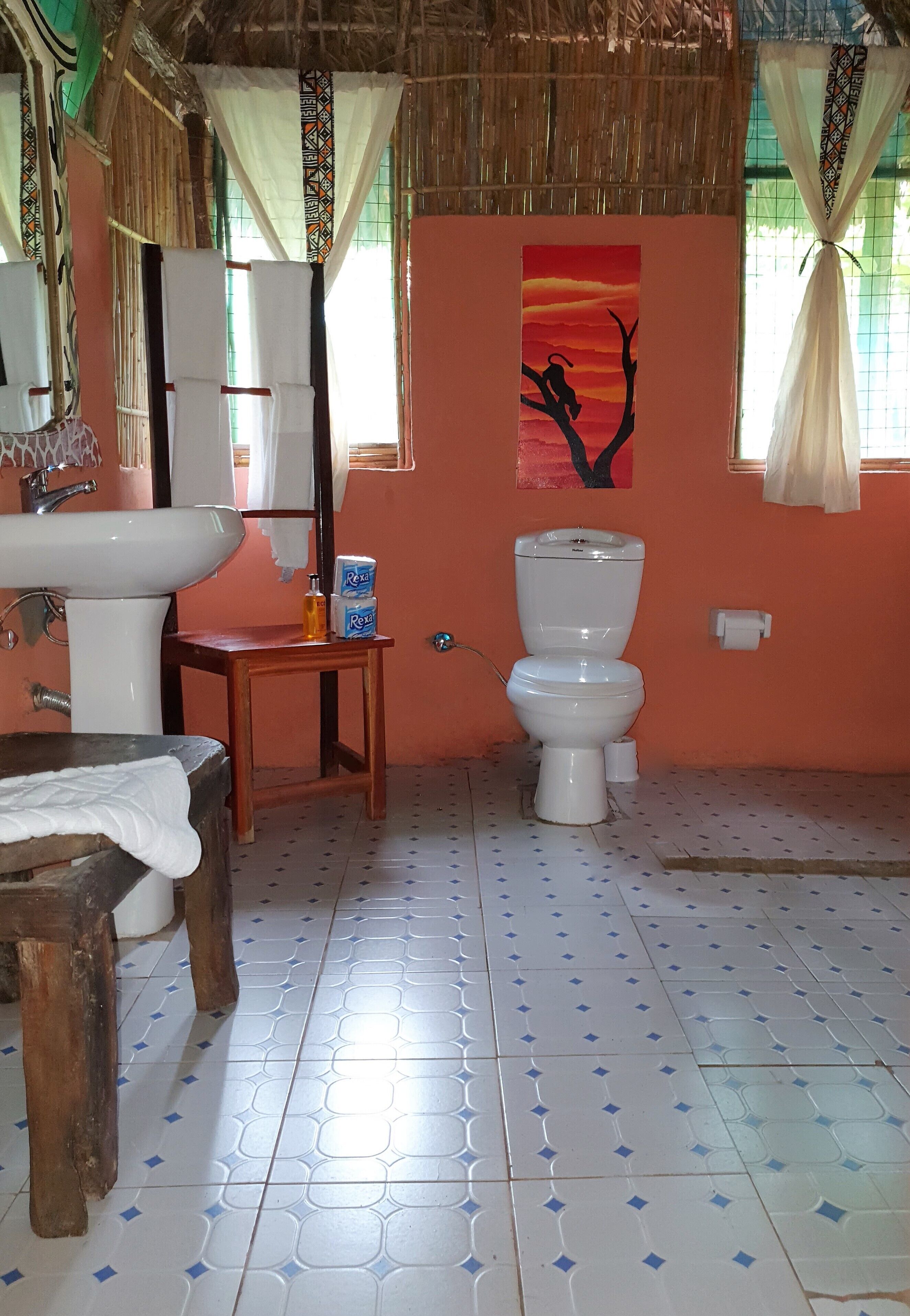 Comfort Double Room | Bathroom | Shower, towels, soap, shampoo