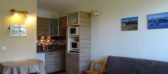 Studio for 4 near the slopes with balcony and parking