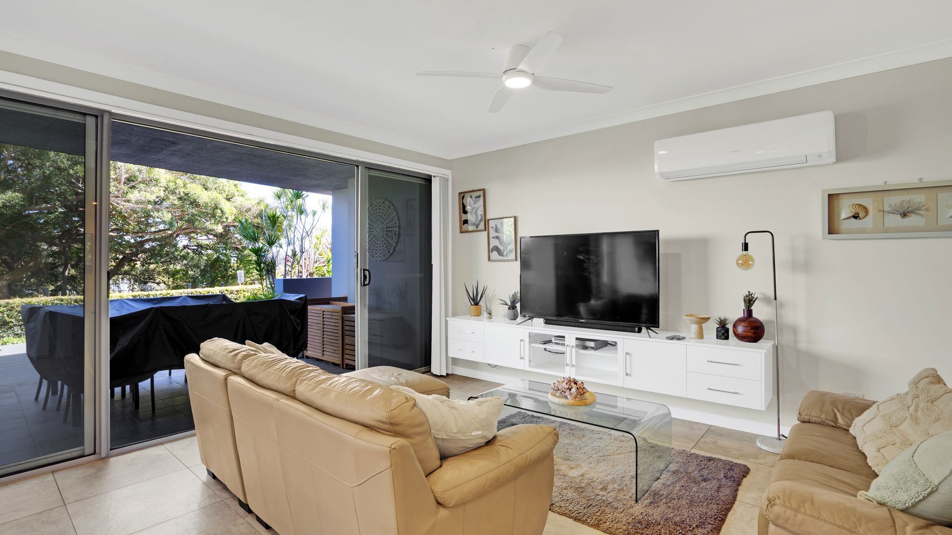 Fernseher, DVD-Player