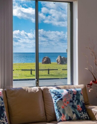 Sandpebbles 1 - Pebbly Beach