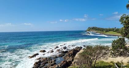 Seaspray 2 - Pebbly Beach