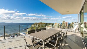 Outdoor dining - Strand Beachside 1003 - Penthouse (Forster)