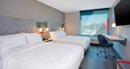 avid hotel Detroit Warren by IHG