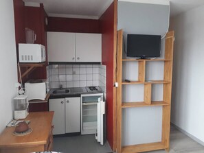 Microwave, oven, stovetop