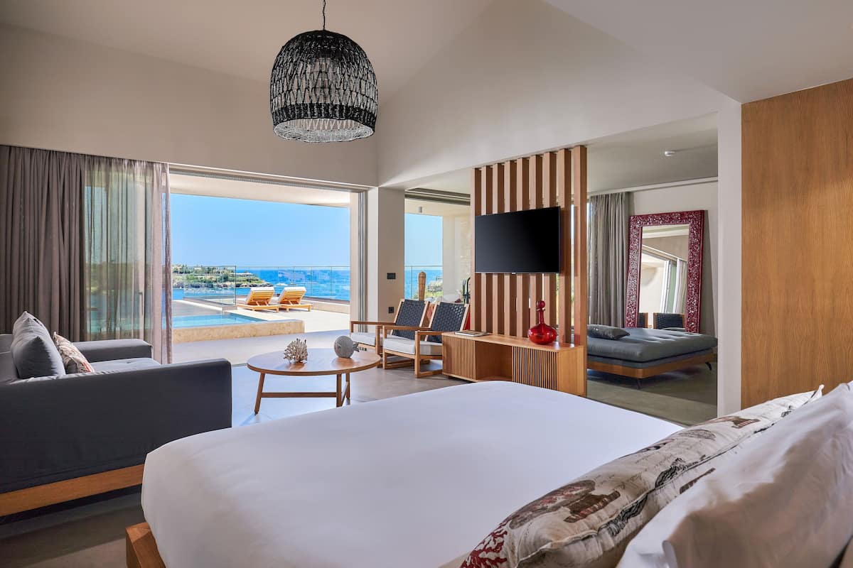Ruby Executive Suite with Outdoor Heated Plunge Pool & Hydromassage - Sea View | 1 habitación, sábanas de algodón egipcio y ropa de cama de alta calidad