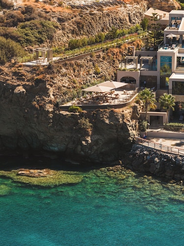 Castello Infinity Suites - Adults Only