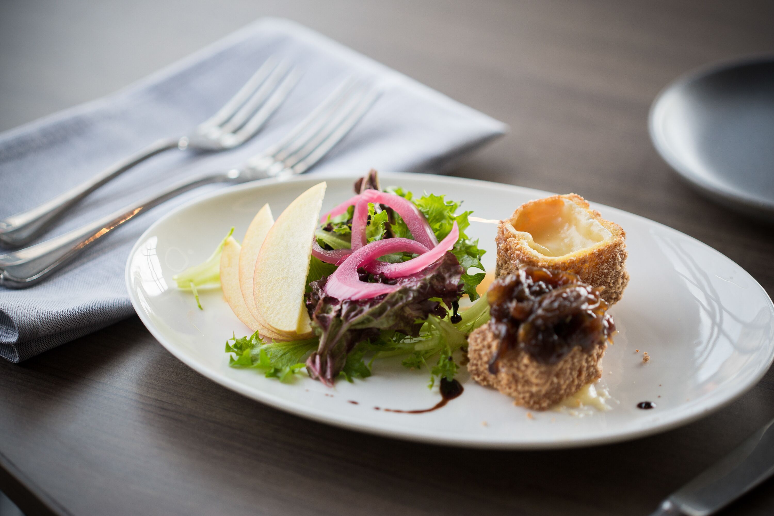 daily full breakfast for a fee