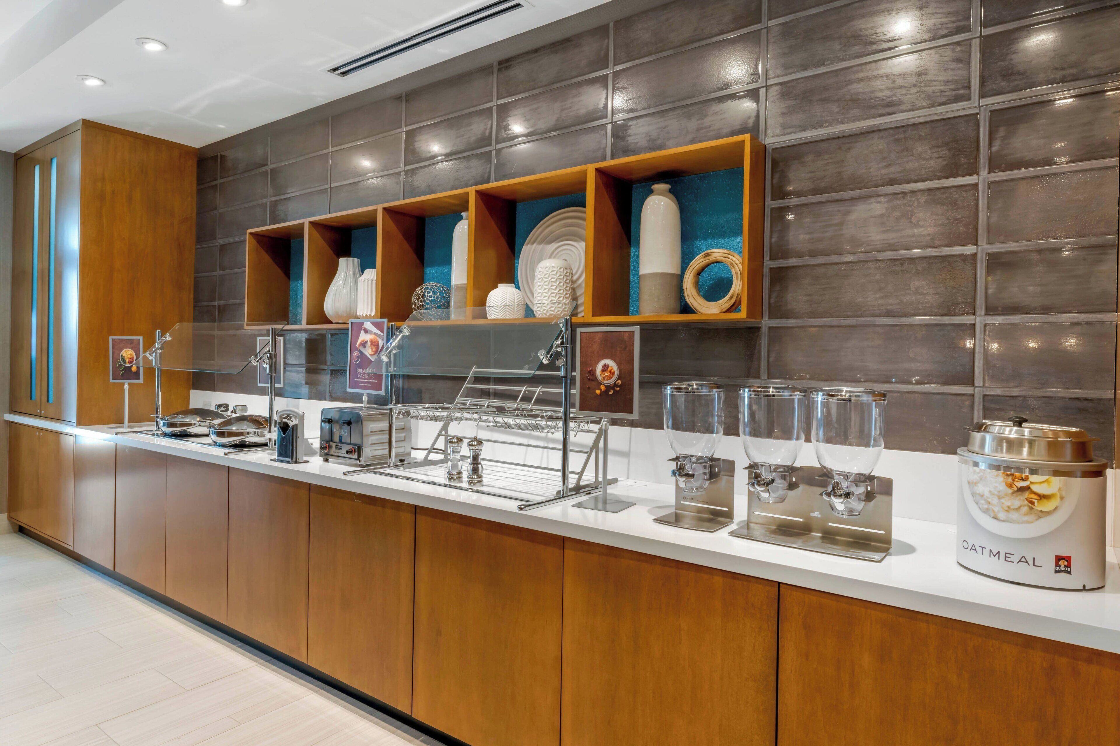 free daily continental breakfast