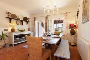Dining - Elegant 4 bedroom villa in Mancor de la Vall (Mancor de la Vall)