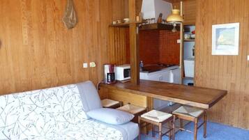 TV, DVD player