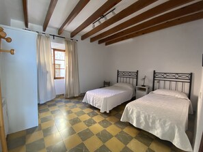 3 bedrooms, iron/ironing board, travel cot, free WiFi