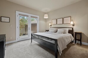 3 slaapkamers, een bureau, een strijkplank/strijkijzer, gratis wifi