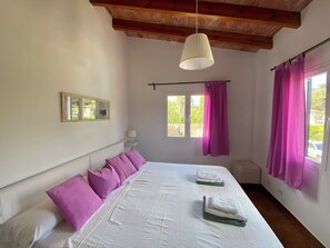 2 soverom, safe på rommet, strykejern/-brett og wi-fi (inkludert)