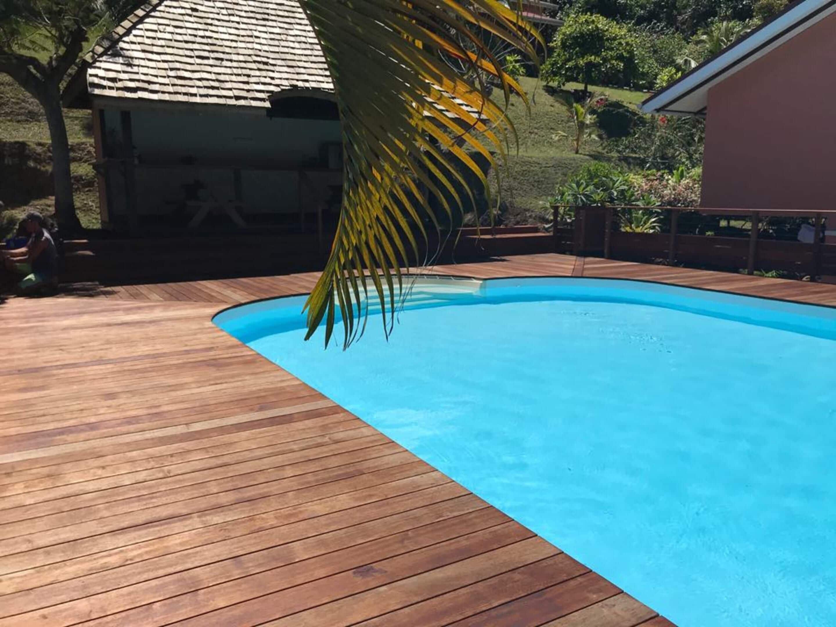 Pool (außen)