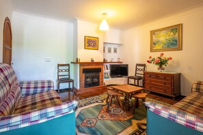 Een televisie en een dvd-speler