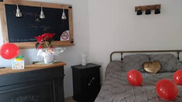 1 bedroom, WiFi, bed sheets