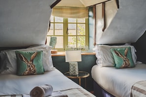 Traditional Cottage, Private Bathroom | 4 bedrooms