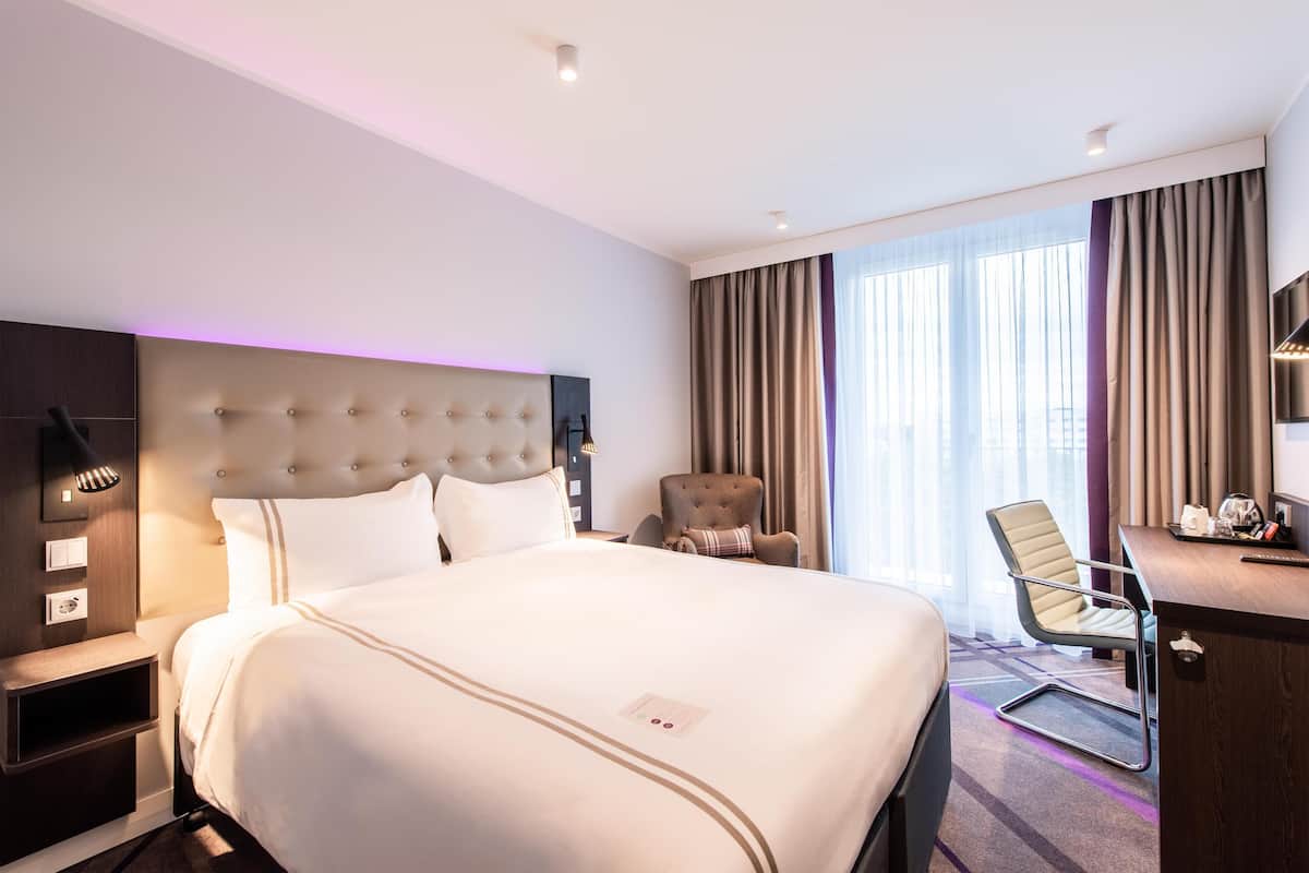 Standard Double Room | Soundproofing, free WiFi, bed sheets