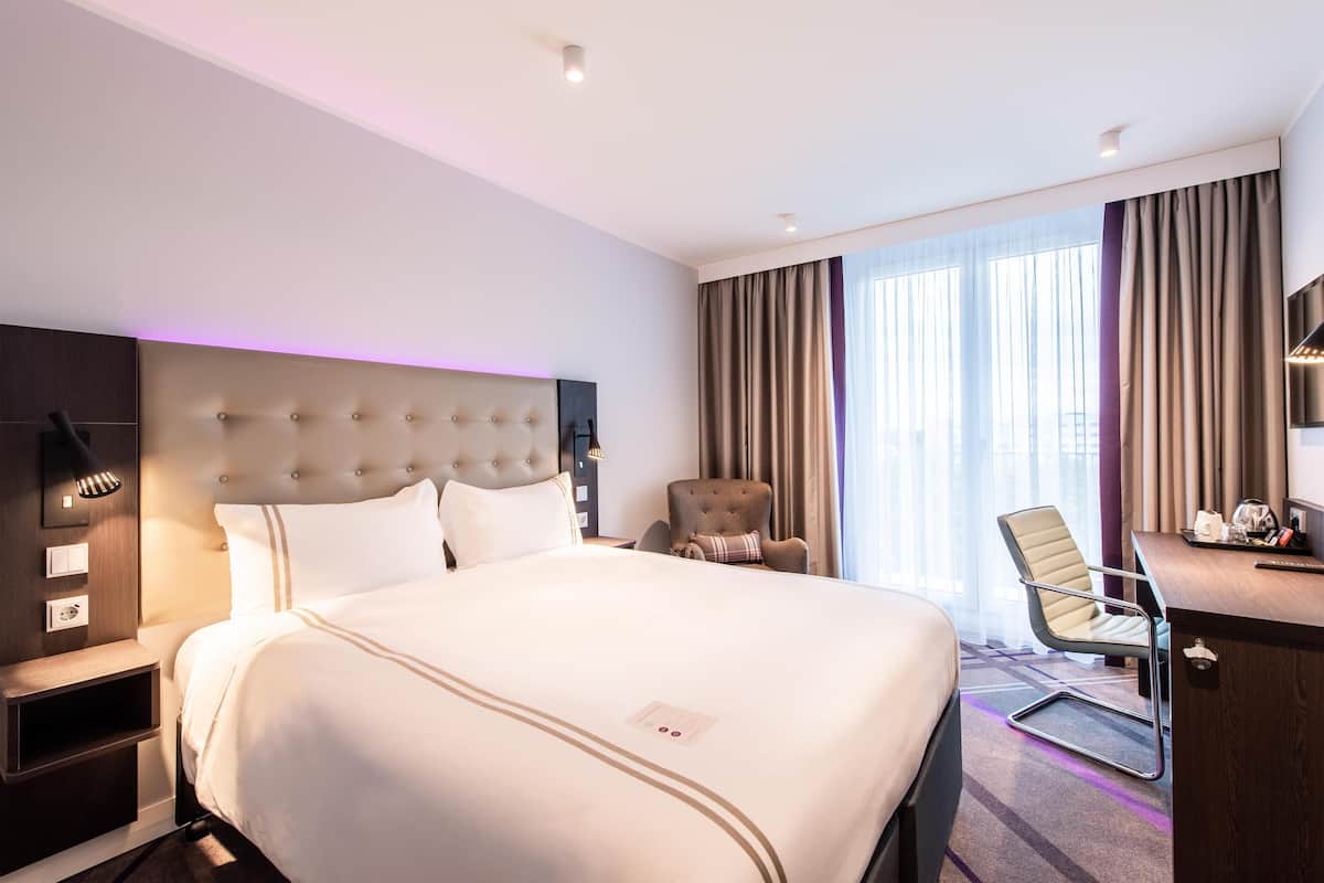 Standard Double Room | Soundproofing, free WiFi