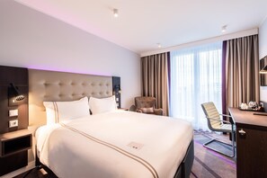 Standard Double Room | Soundproofing, free WiFi, bed sheets - Premier Inn Leipzig City Oper (Leipzig)