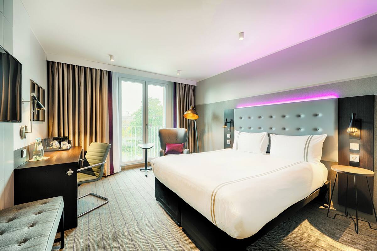 Superior Double Room | Soundproofing, WiFi (free), bed sheets