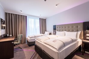 Family Triple Room - Premier Inn Leipzig City Oper (Leipzig)
