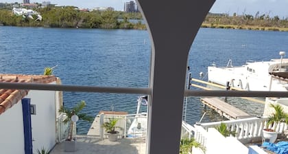 Littledream 2 Bedrooms Villa on the Lagoon