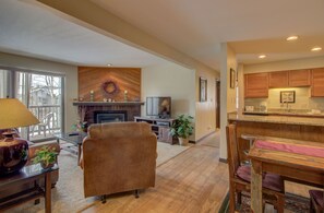 Flat-screen TV, fireplace, DVD player