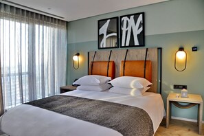 Suite Standard | Literie de qualité, coffre-fort pour ordinateur portable, bureau