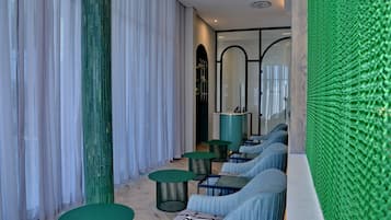 Bar lounge