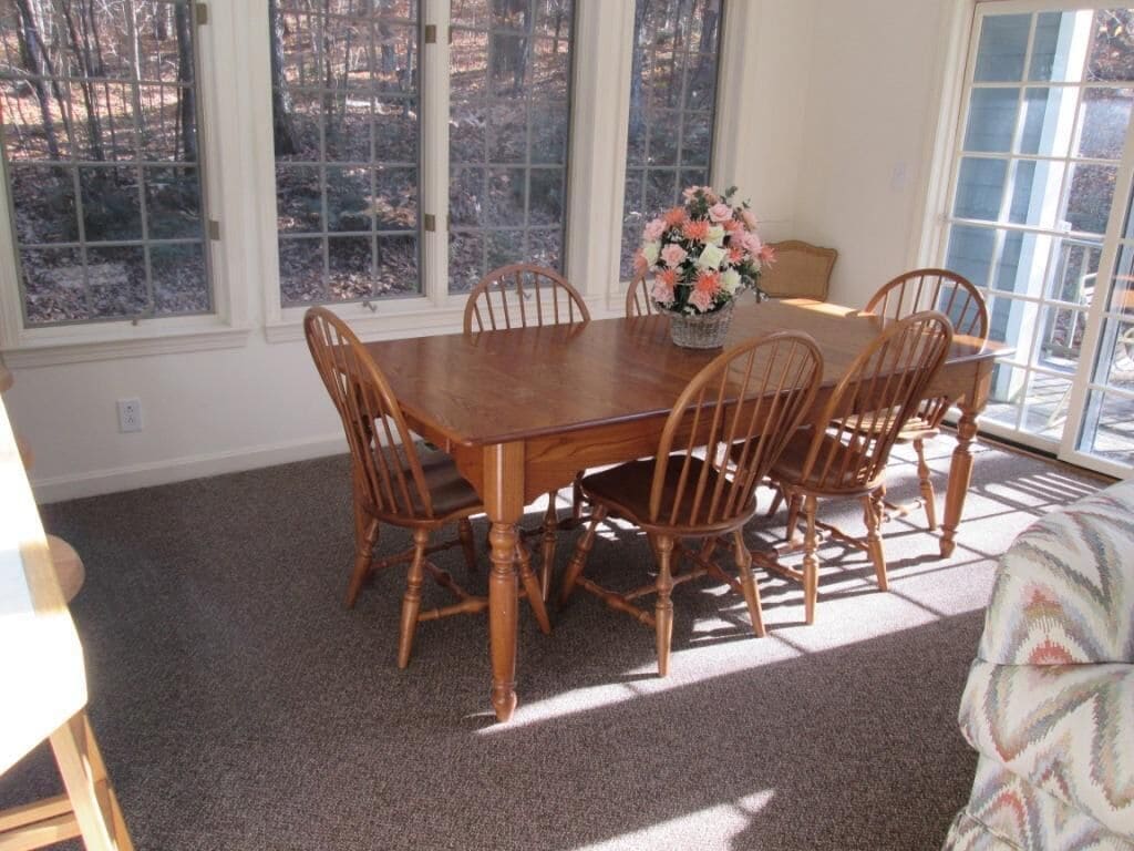 Cozy Accommodations w/ Fireplace, Full Kitchen & More!