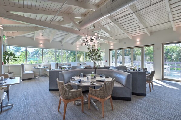 Dining - Turnberry at Pelican Sound condo with Resort amenities (Estero)