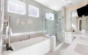 Hair dryer, towels - Luxury Rosemary Home + Guest House, Pool & 3 Bikes (Rosemary Beach)