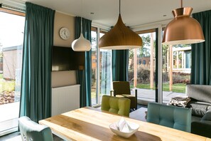 Hus (Nature Home) | Spiseområde på rommet