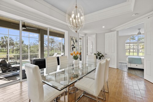 Waterfront Private Retreat - Spacious, Pool, Hot Tub, Minutes to the Beach