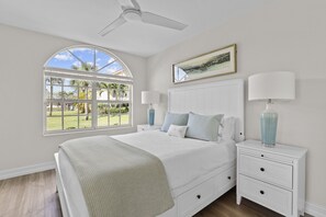 1 bedroom, iron/ironing board, WiFi, bed sheets - Waterfront Private Retreat - Spacious, Pool, Hot Tub, Minutes to the Beach (Bonita Springs)