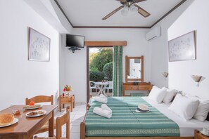 1 chambre, coffres-forts dans les chambres, fer et planche Ă repasser