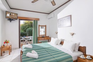 1 chambre, coffres-forts dans les chambres, fer et planche Ă repasser