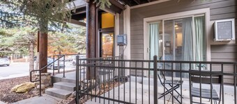 Gorgeous Resort, Ideal Location in Downtown PC