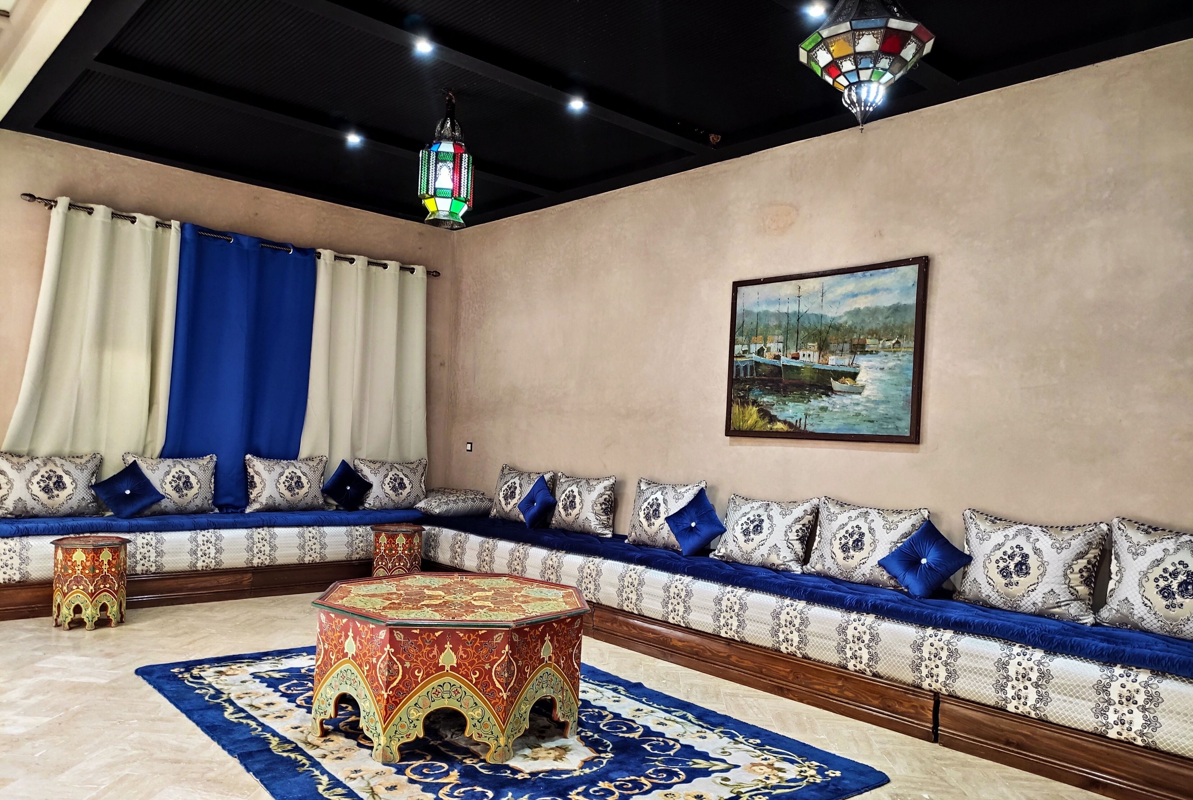 Luxury Villa | Living area | Flat-screen TV