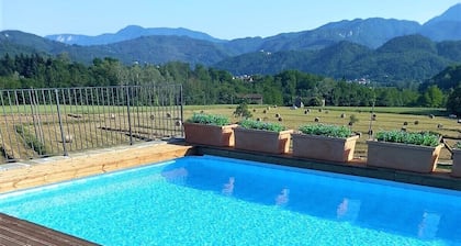 3 Schlafzimmer, 2 Bäder, Bergblick, WIFI, Boccia, zu Fuß ins Dorf, privater Pool