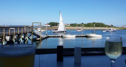 Scituate, MA: Experience Coastal Charm in a 3-Bedroom Family-Friendly Home.