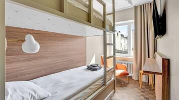 Cribs/infant beds