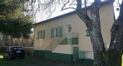 Detached house 1 bedroom, 1 bathroom, large enclosed garden and terrace
